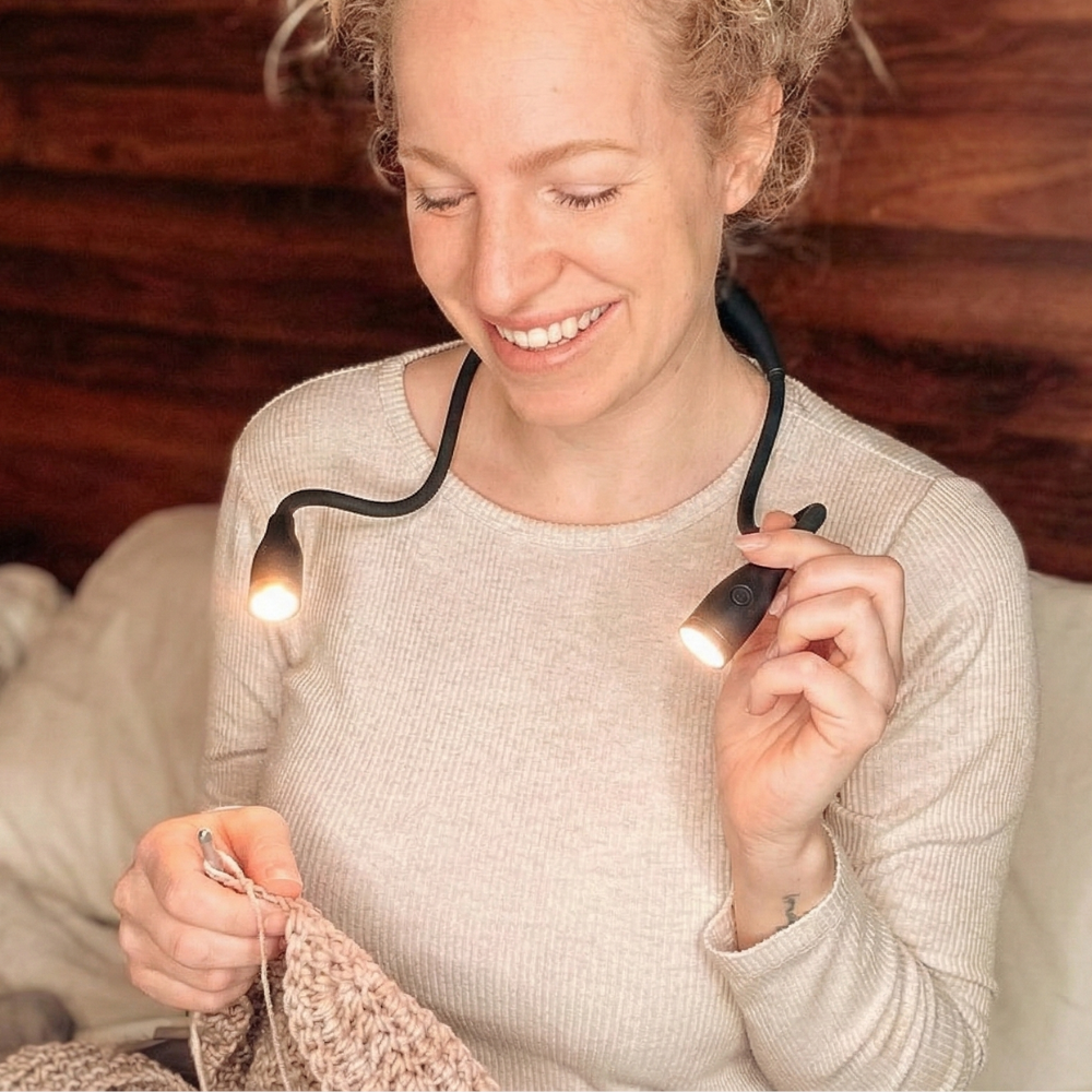 Eluna™- FlexiGlow Reading Light