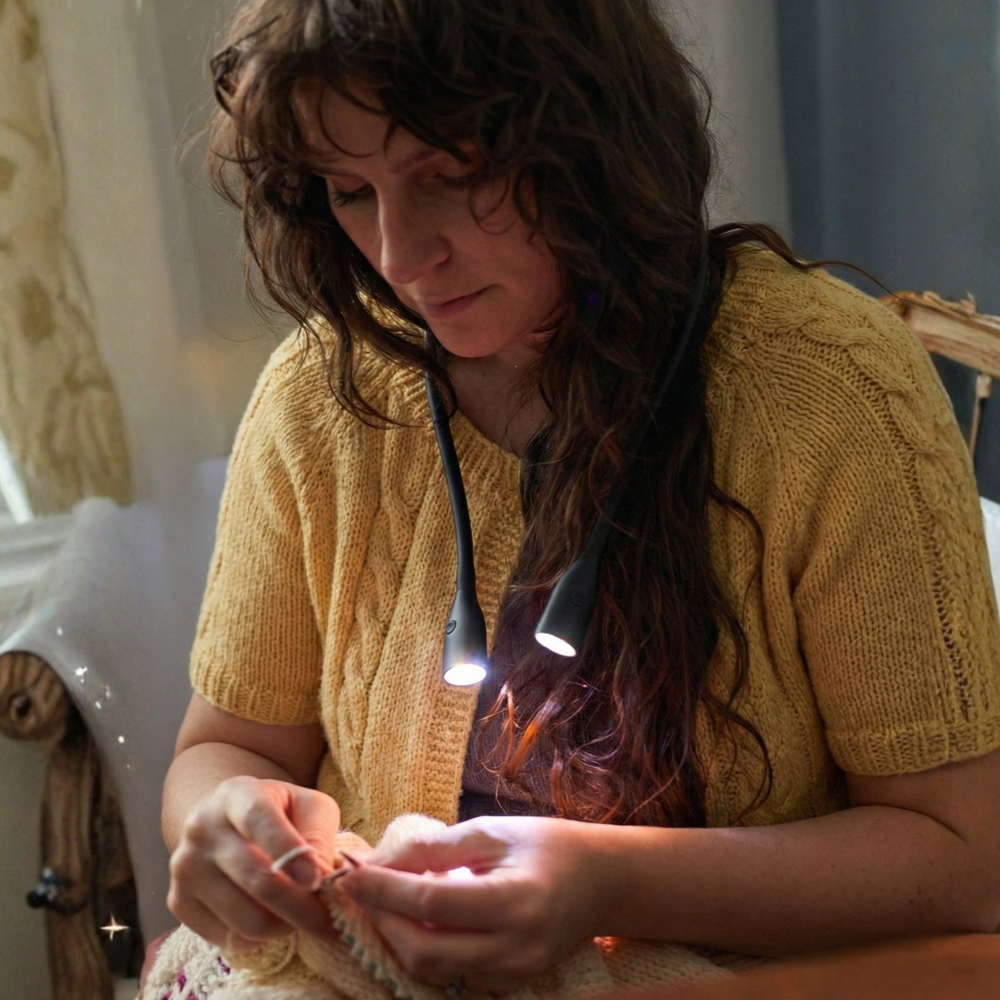 Eluna™- FlexiGlow Reading Light