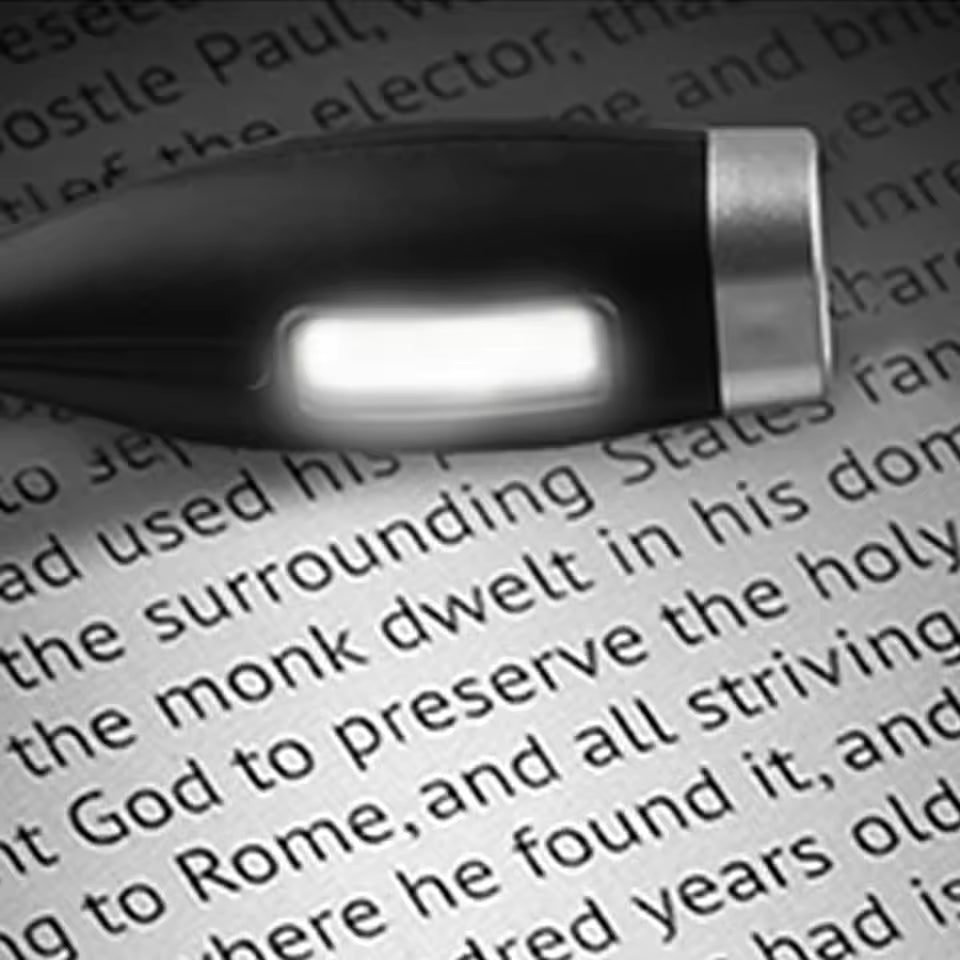 Eluna™- FlexiGlow Reading Light