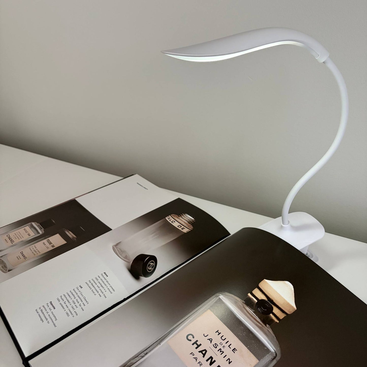 Eluna™ - Swan Reading Lamp